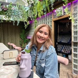 Meet your Posher, Khwanruthai